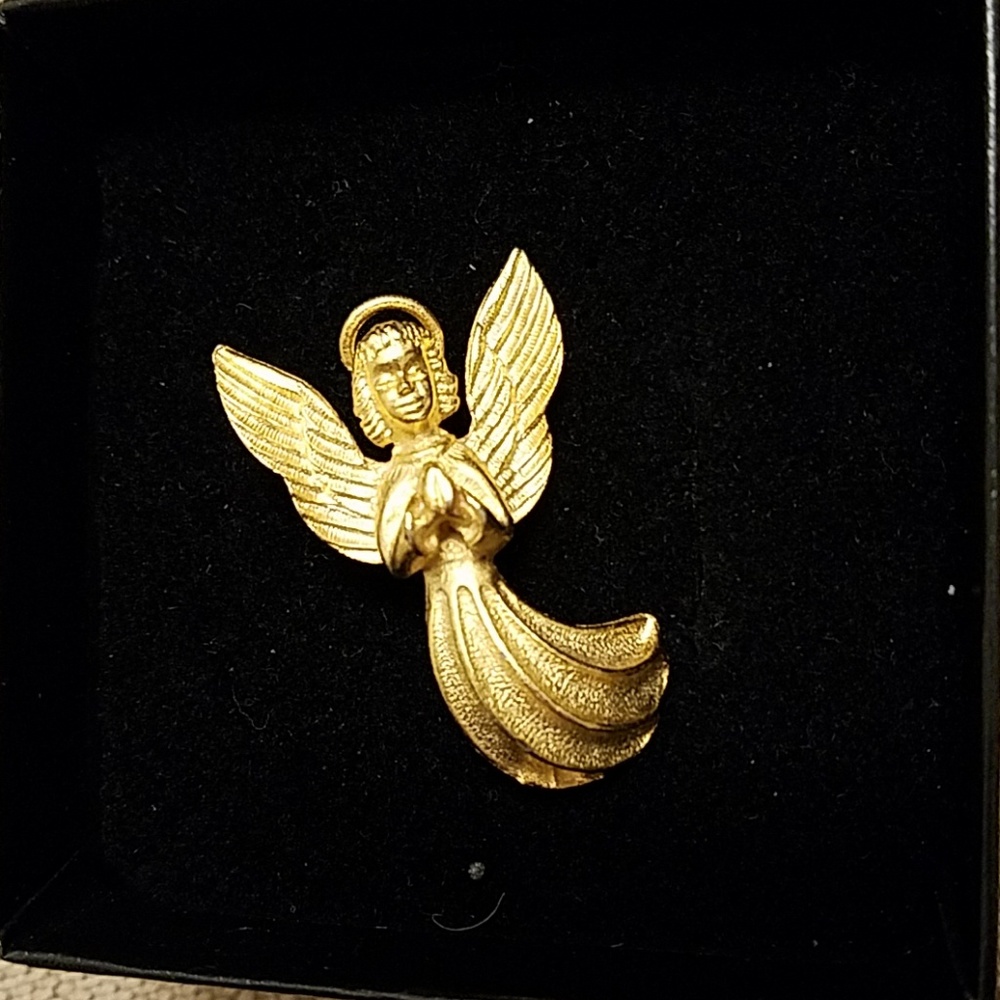 ⚛FLASH SALE⚛Gold-tone Angel pin